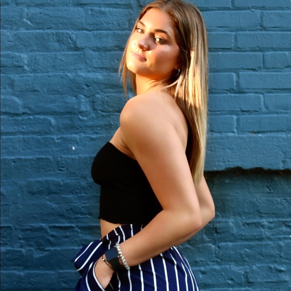 Meet your Posher, Becca - Picture 1 of 1